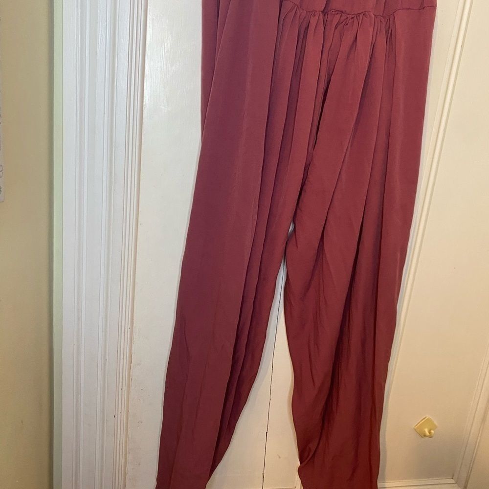 Pink dressy elephant pants/ jogger very sexy Size Large